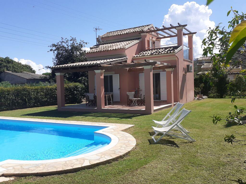 Three Villas with Pool - Beachfront