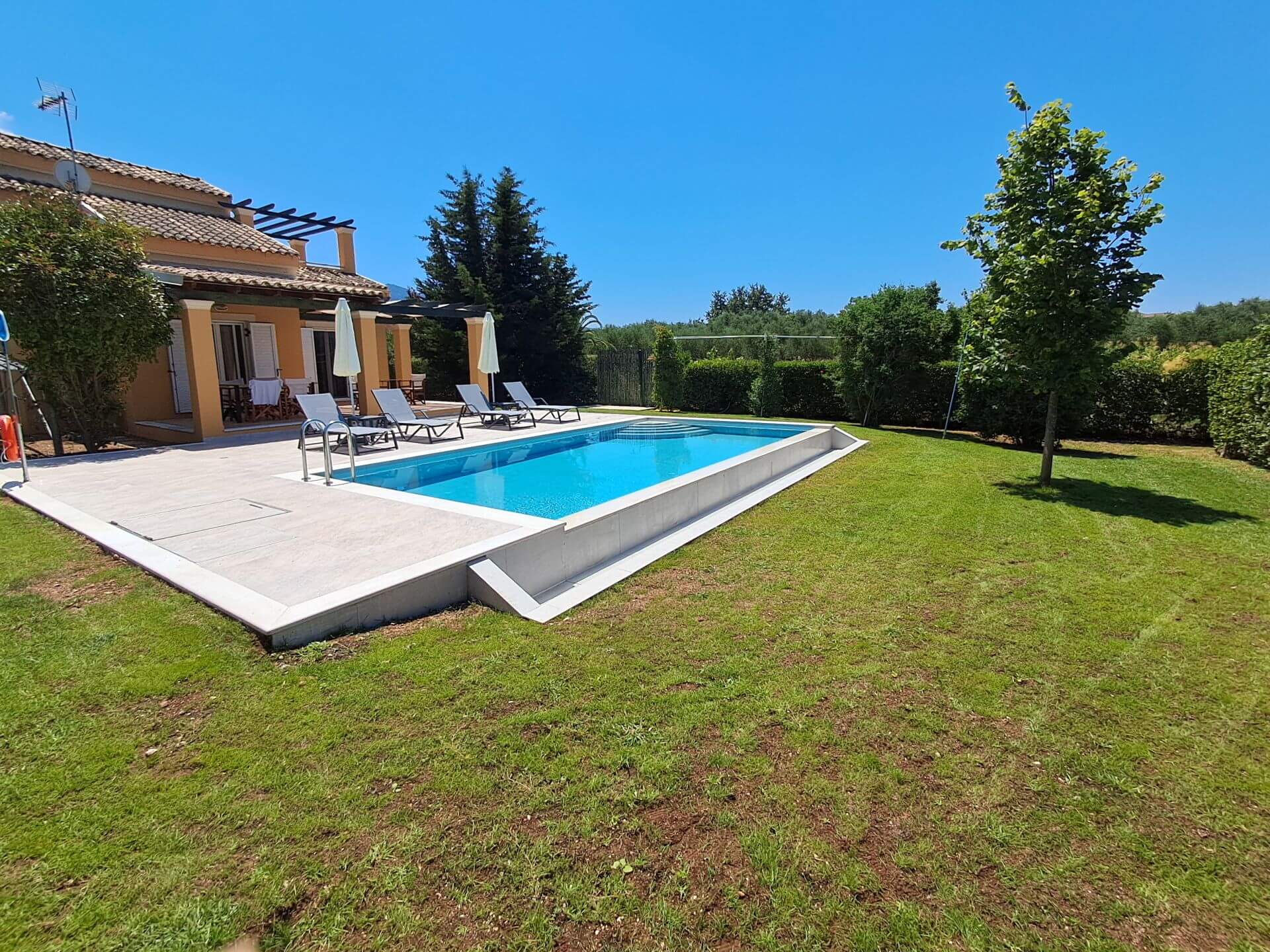 Two Villas Std with Pool - Main View